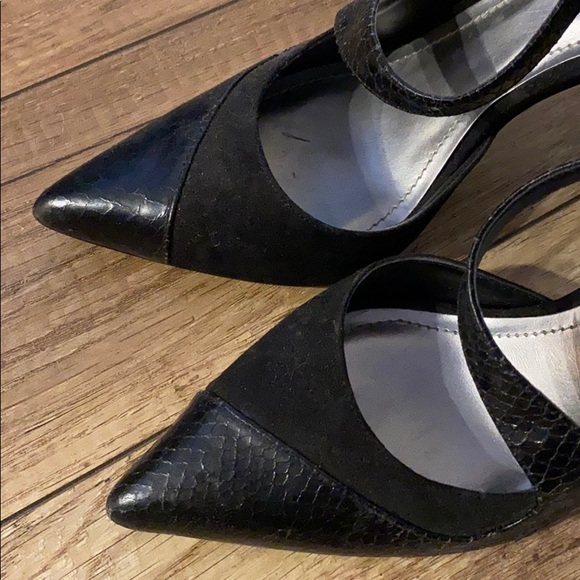 Black High Heels - Picture 3 of 4